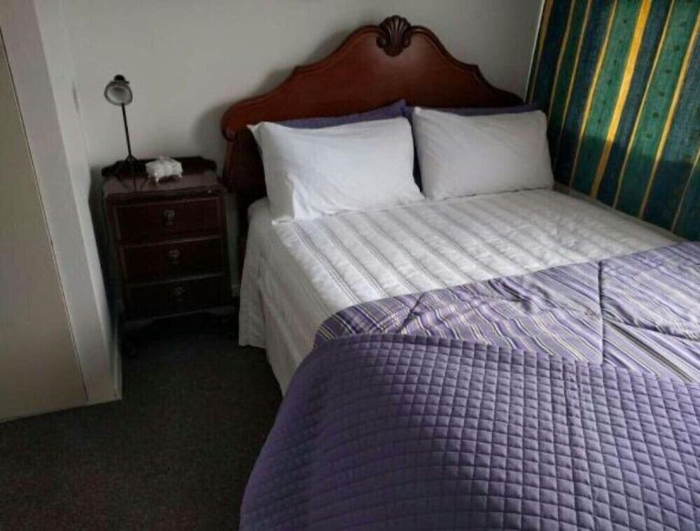 Airport Silver Fern Accommodation