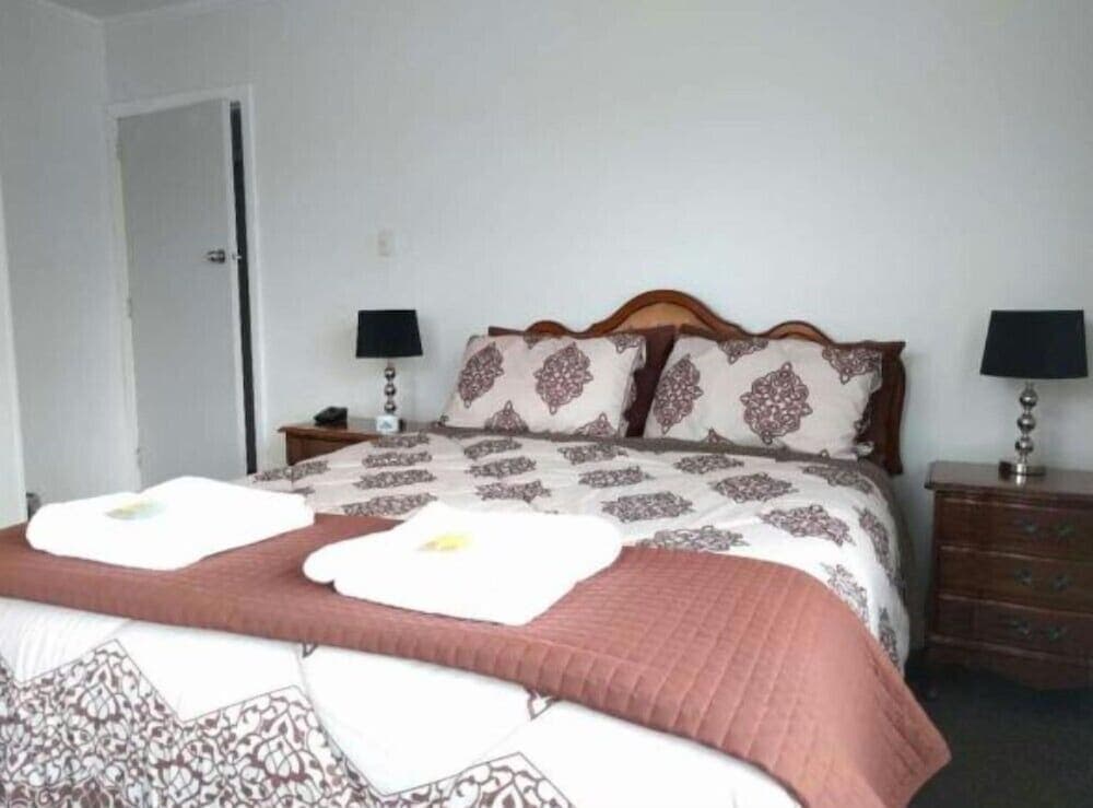 Airport Silver Fern Accommodation