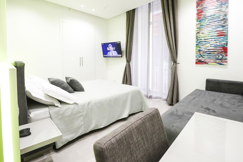 Toledo 16 Luxury Suites