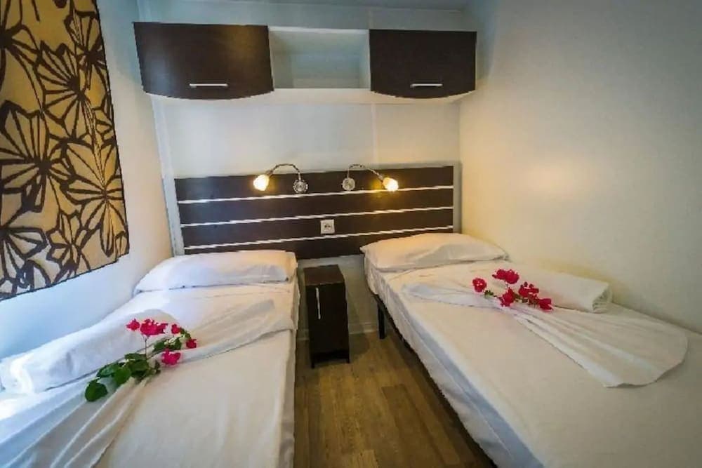 Tiliguerta Glamping & Camping Village