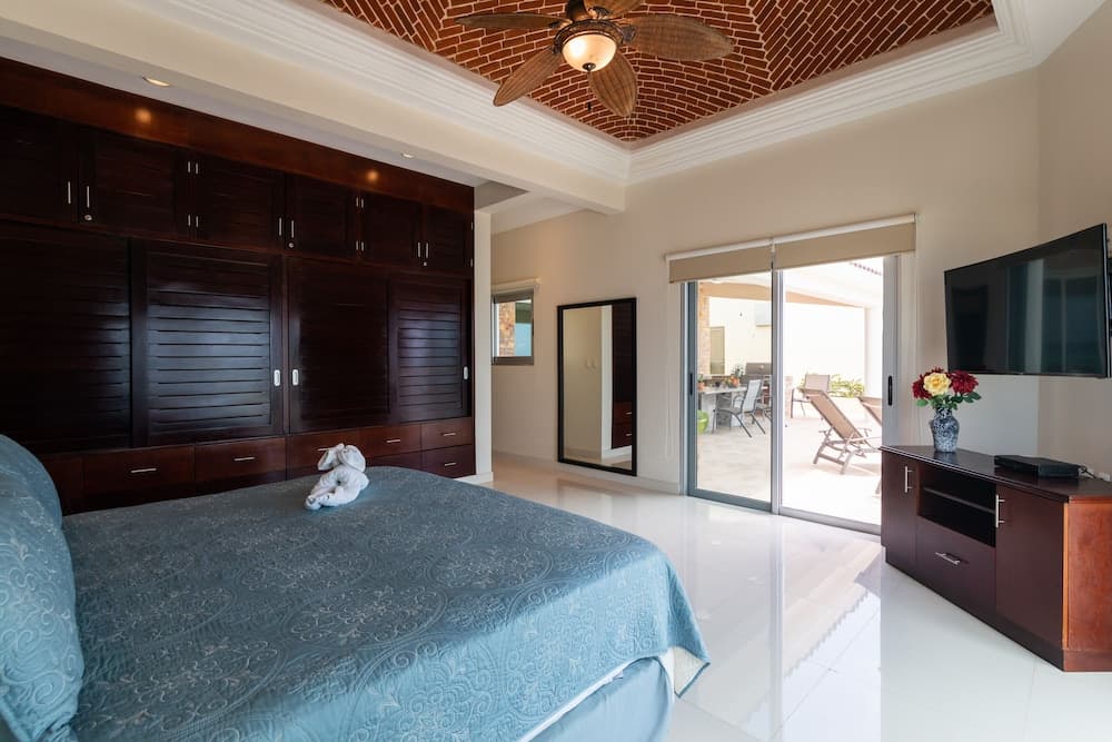 Beachfront Homes by Playa Paradise