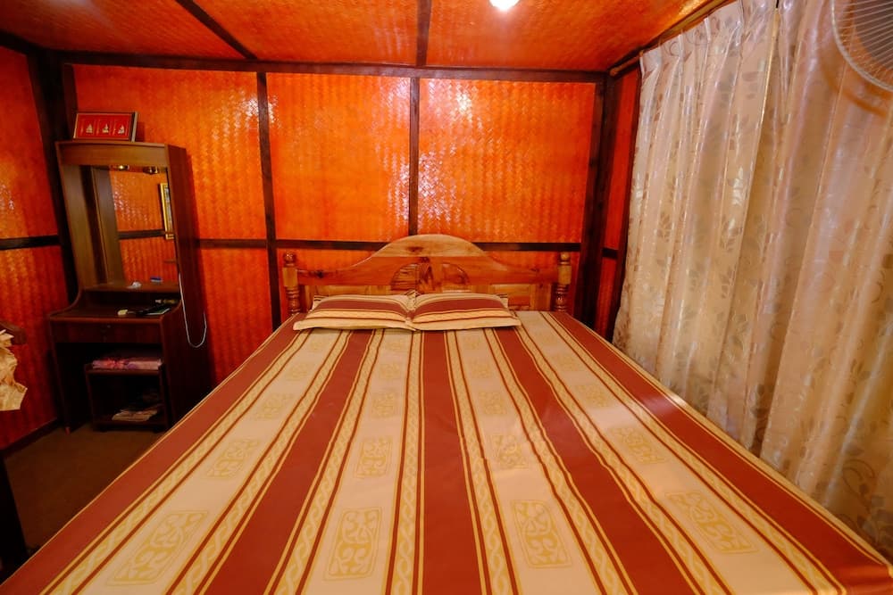 Baanpakrimklong Sukhamon Homestay & Resort