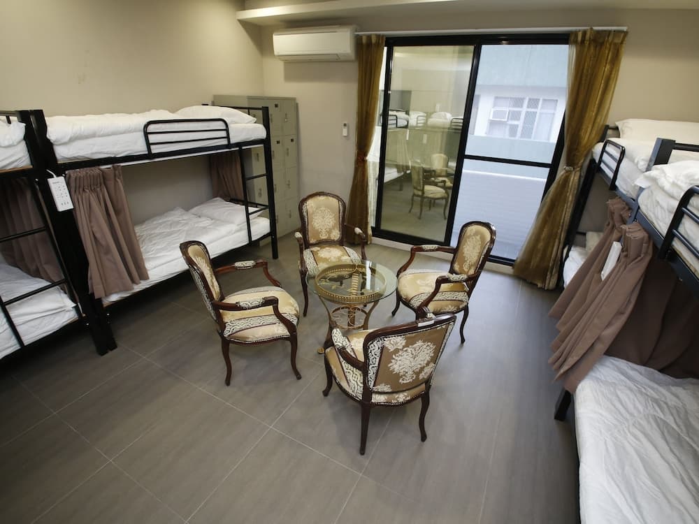 Parkinglot B&B - Hostel