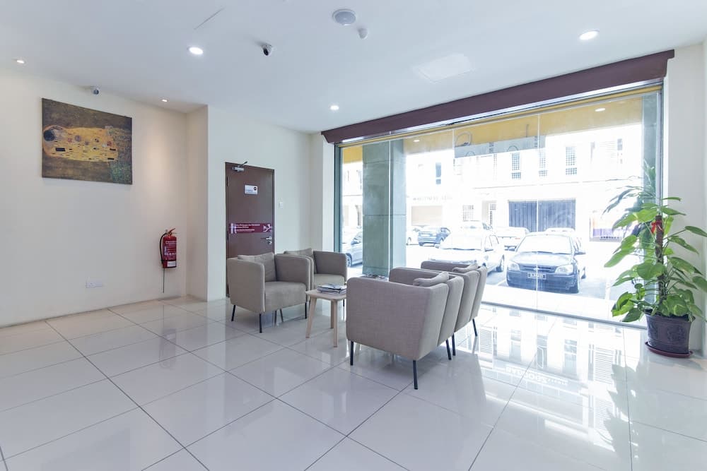 Super OYO 326 Tc Hotel