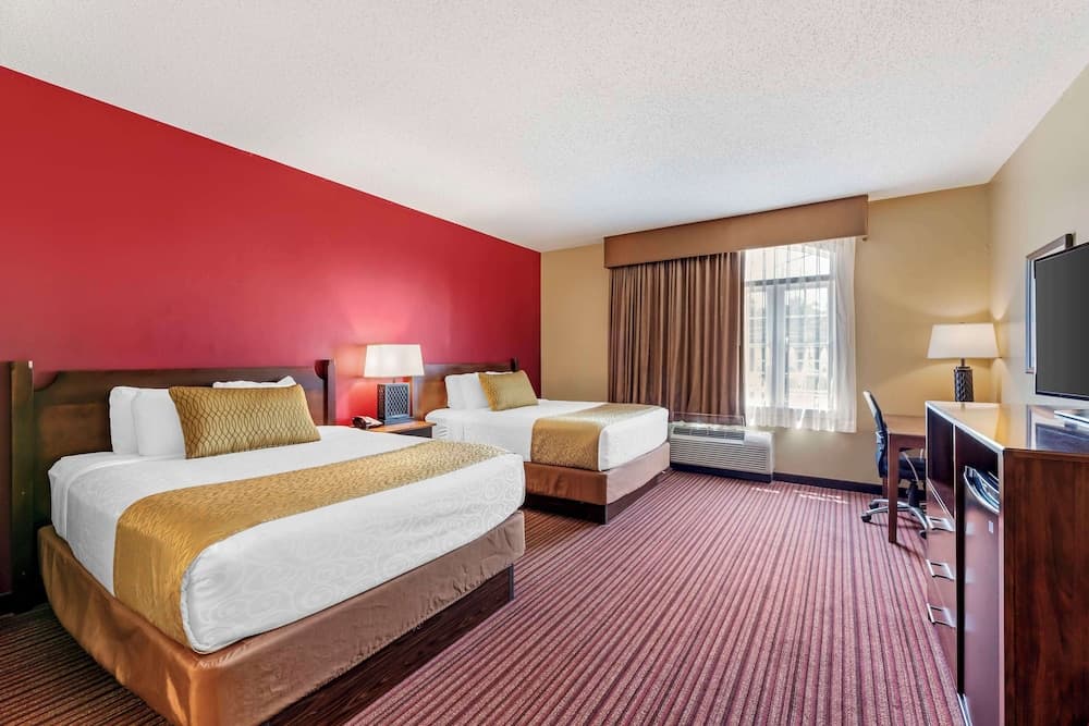 Best Western Plus Dutch Haus Inn and Suites