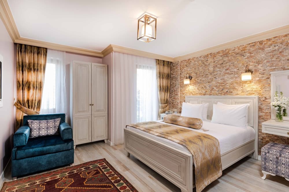 Agora Guesthouse & Hostel