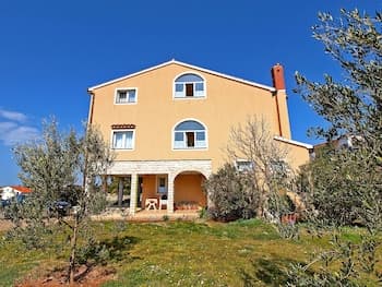 Apartment  Anica 770