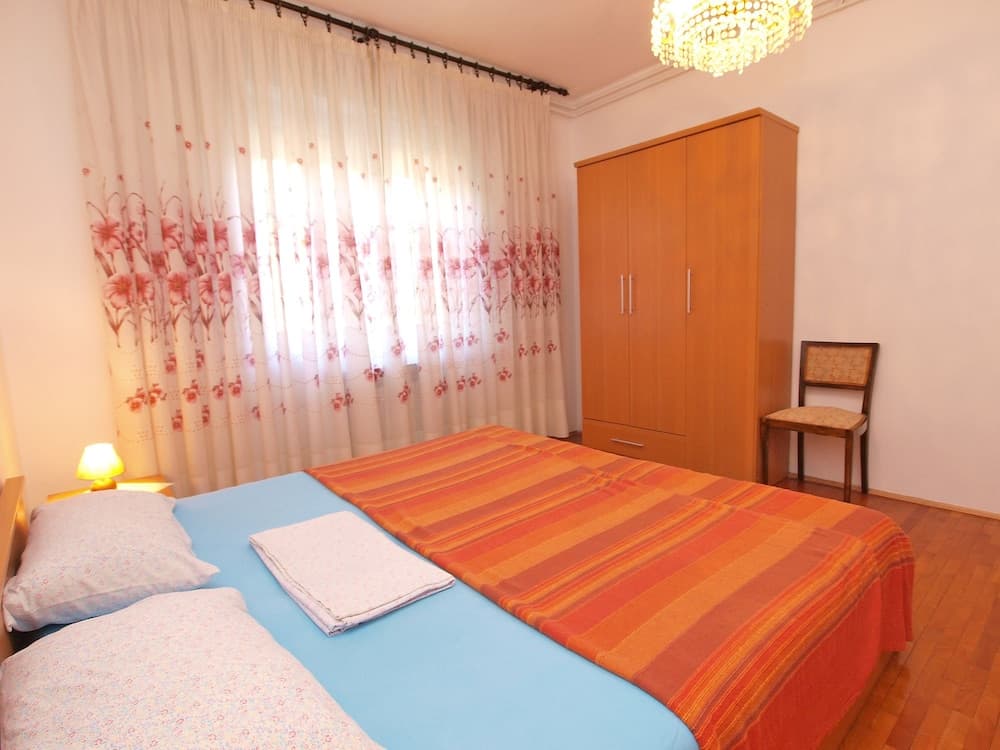 Apartments Vladislava 906