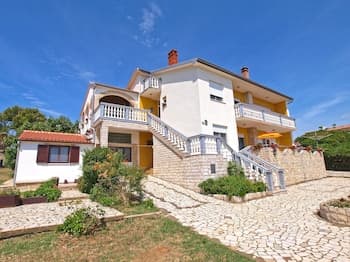 Apartments Vladislava 906