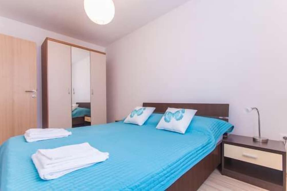 Apartments Dragica 927