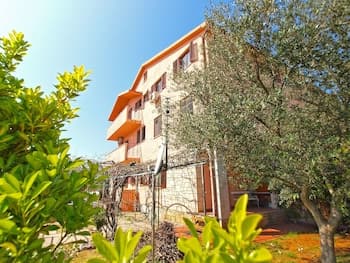 Apartments Irena 1310