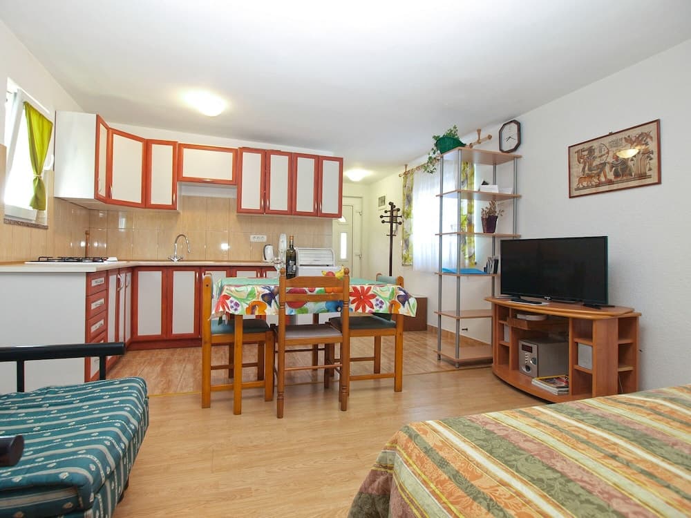 Apartments Jacqueline 1227