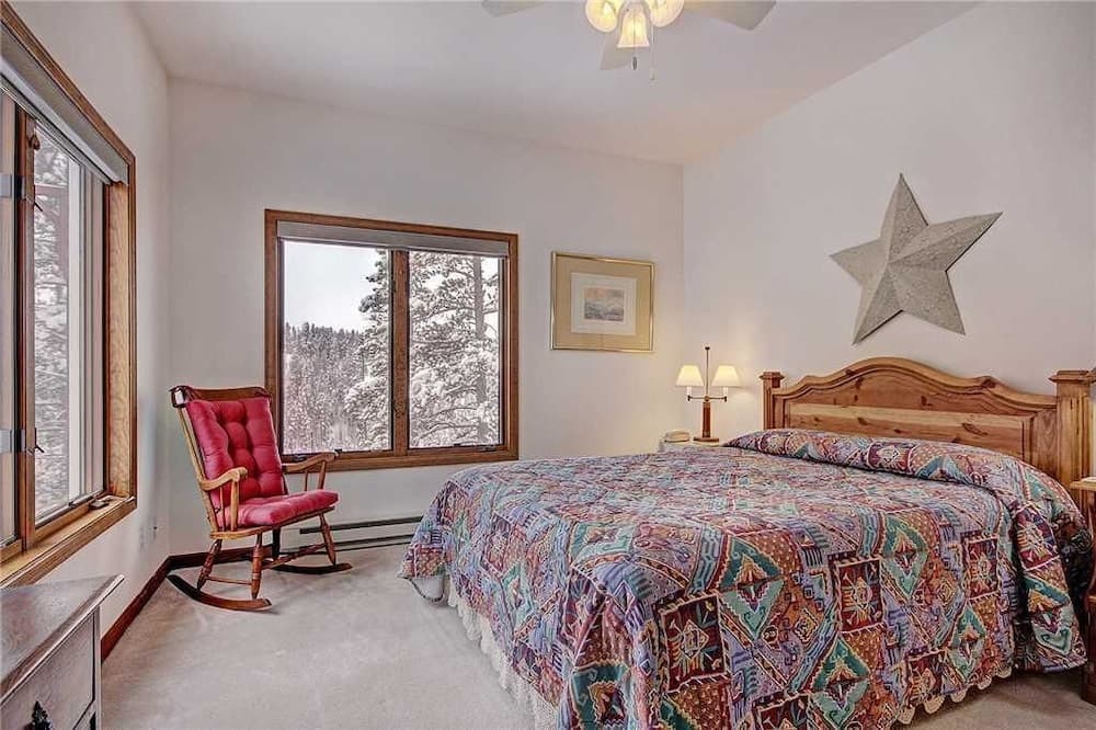 2542 Boreas Pass Private Home with Hot Tub