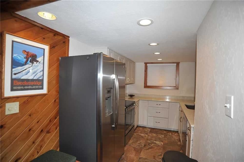 Lance's West 6 Condo with Pool & Hot Tub