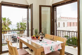 Alektor Studios & Apartments