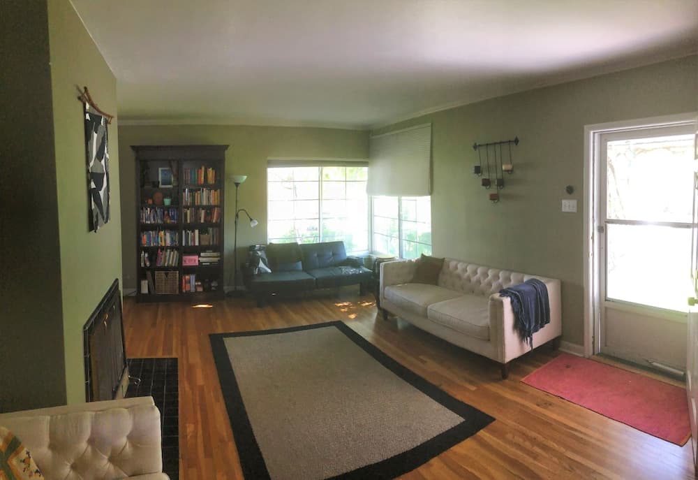 Lincoln Street  4 Bedroom Home by RedAwning