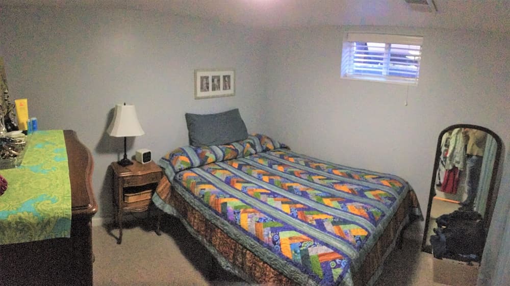 Redondo House (east) 4 Bedroom Home by RedAwning