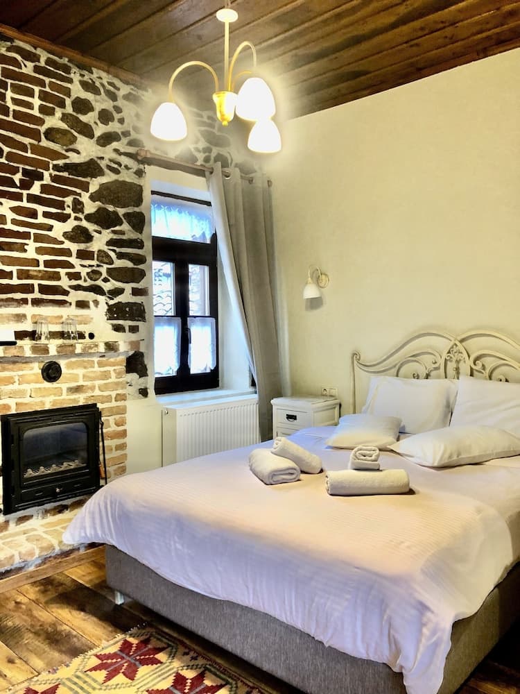 Agios Germanos Traditional Hotel