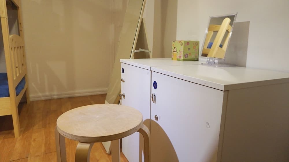 Sinchon Sisters - Hostel