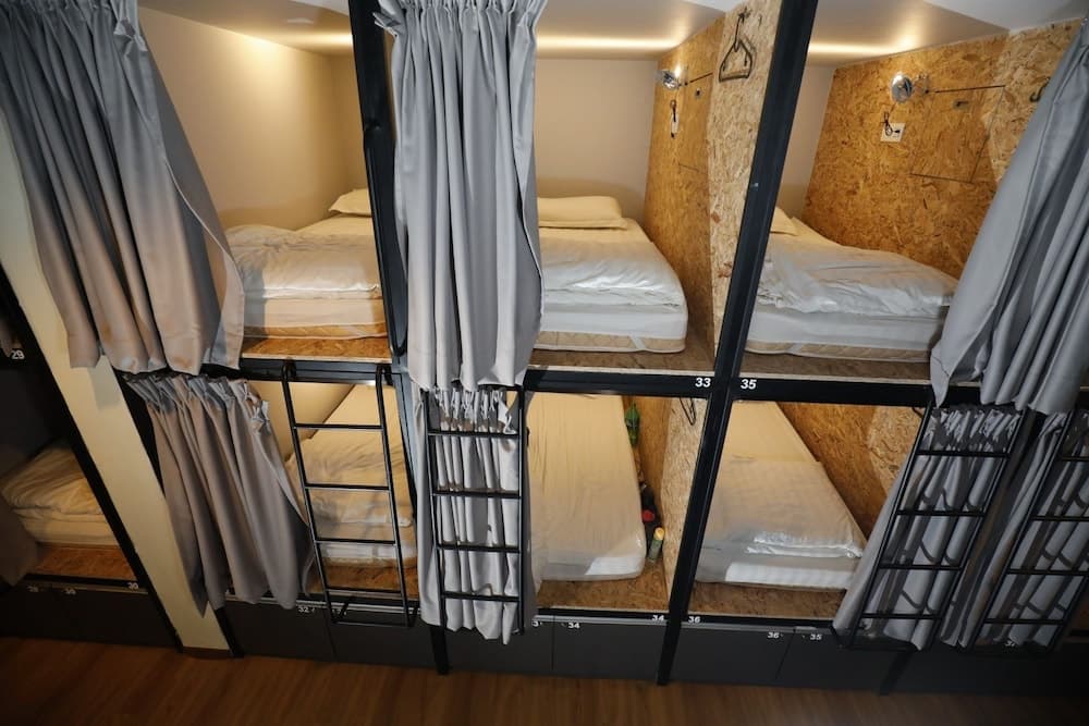 Sleepbox Hotel - Hostel