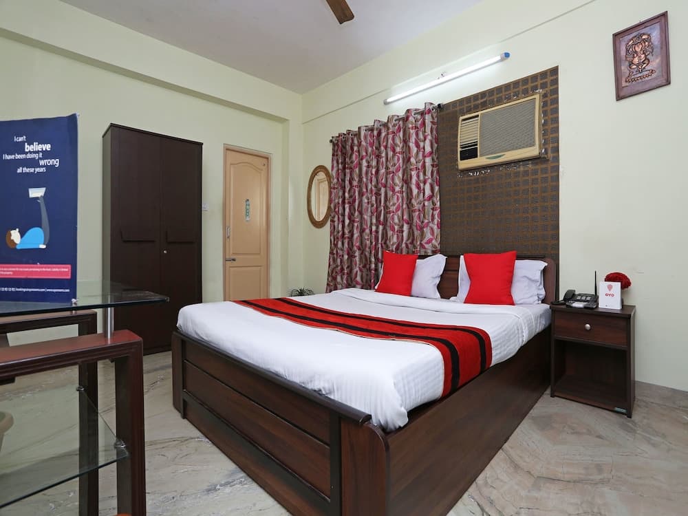 OYO 12067 Sam's Apartment