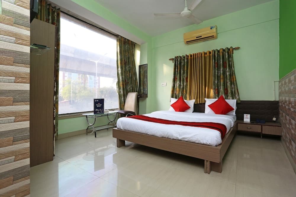 OYO 12528 Green View Guest House 2
