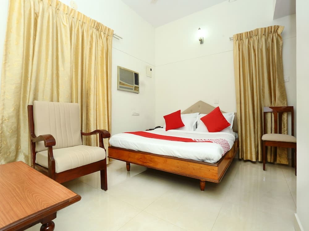 OYO 11528 Kovlam Park