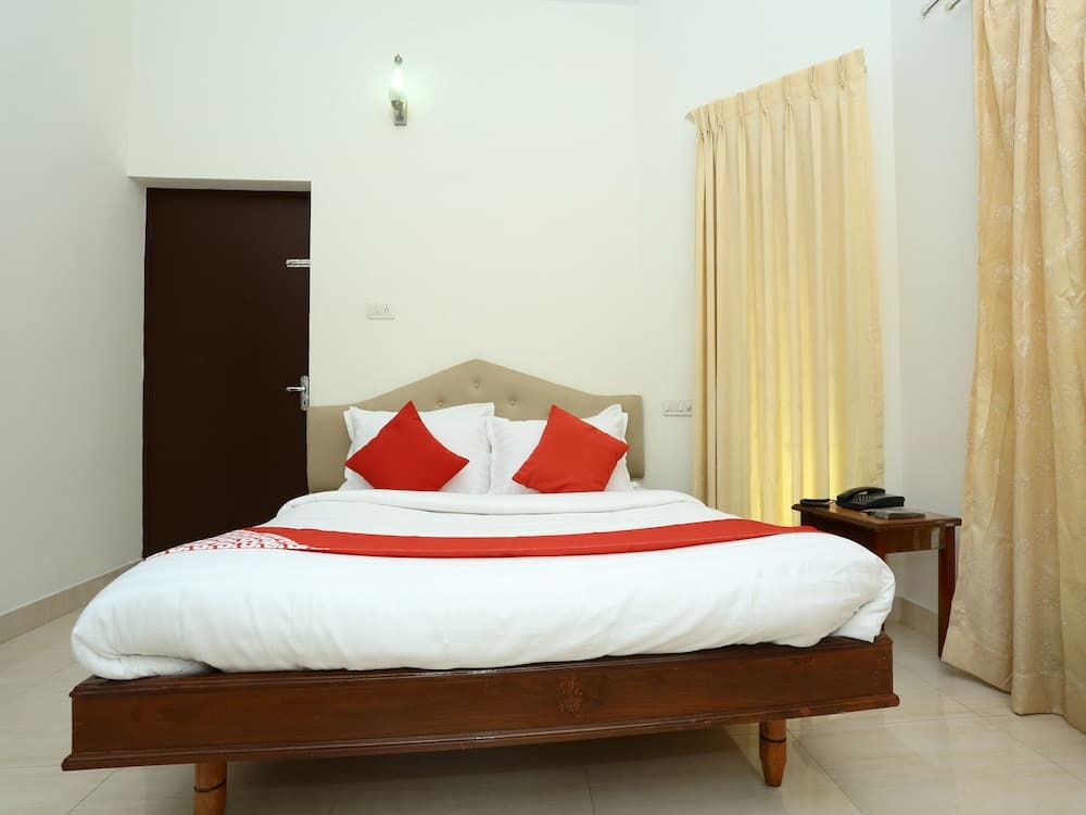 OYO 11528 Kovlam Park