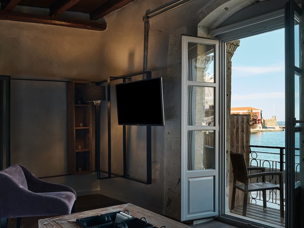 Domus Fresco, Member of Domus Elegance Collection