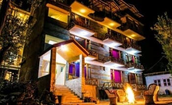 Rainbow Apple Villa - Hostel