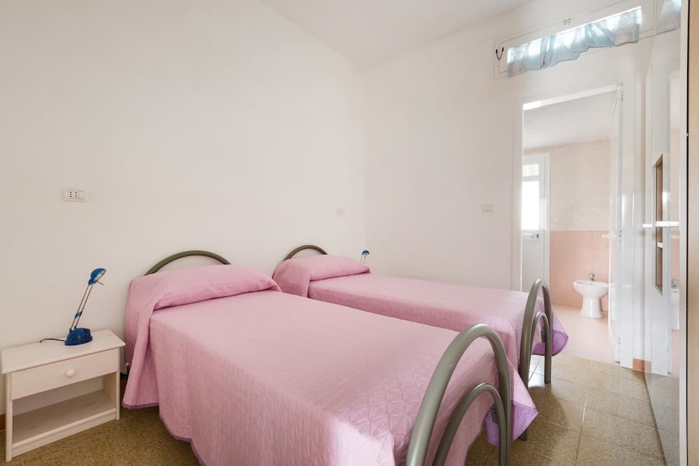 937 Riva del Conte by Barbarhouse