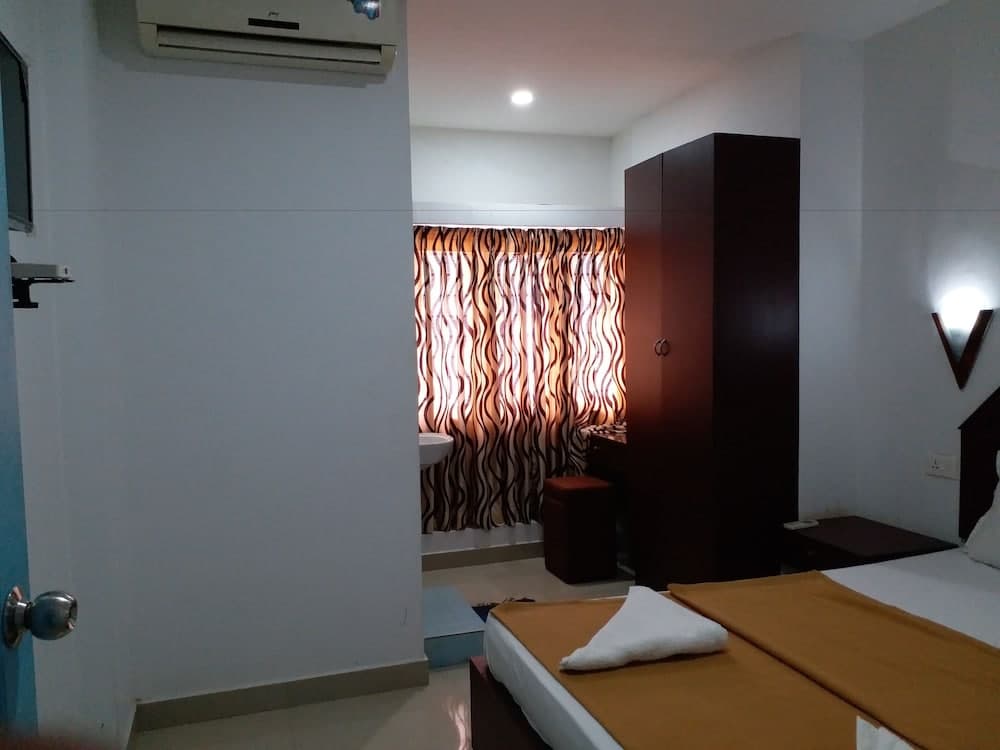 Annapoorneshwari Tourist Home