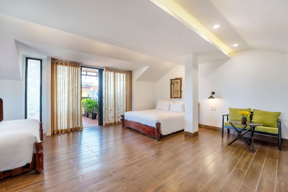 La An Old Town Hotel