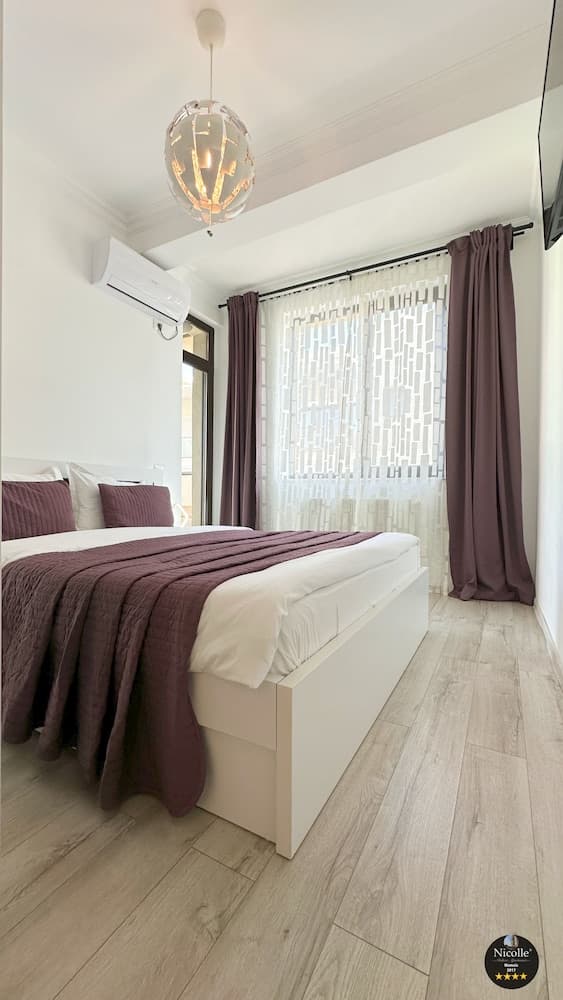 Deluxe Nicolle Solid Residence Mamaia