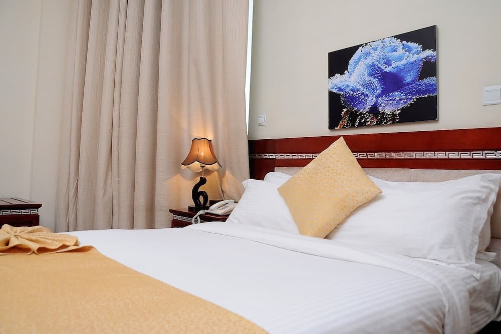 Zola International Hotel