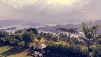 Arcadia Lodges Lake Bunyonyi