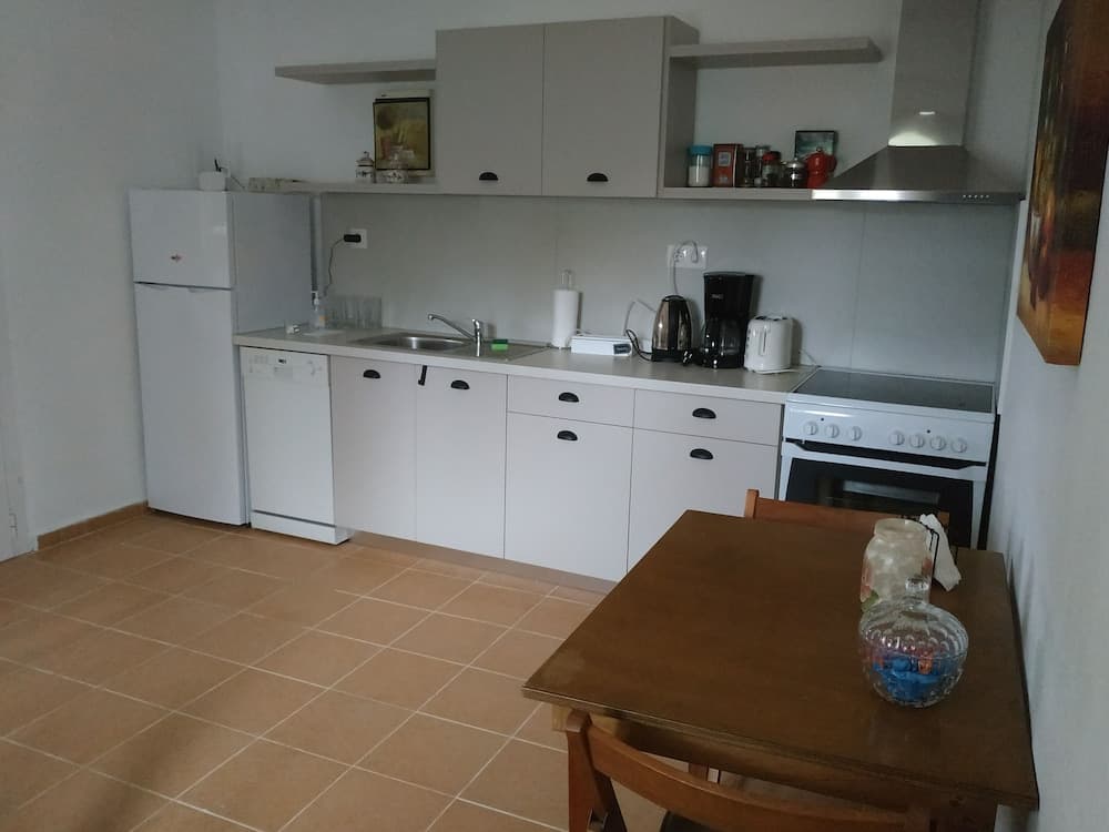 To spiti tou papa sto vouno