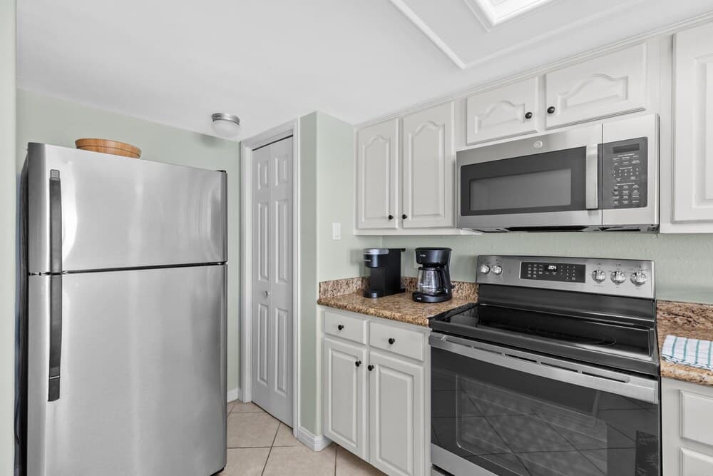 Beach House Unit #302 2 Bedroom Condo by RedAwning