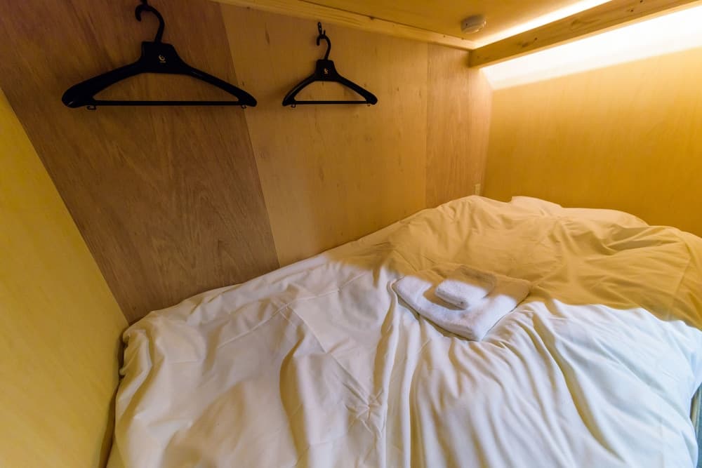 withB Hostel Suitengumae