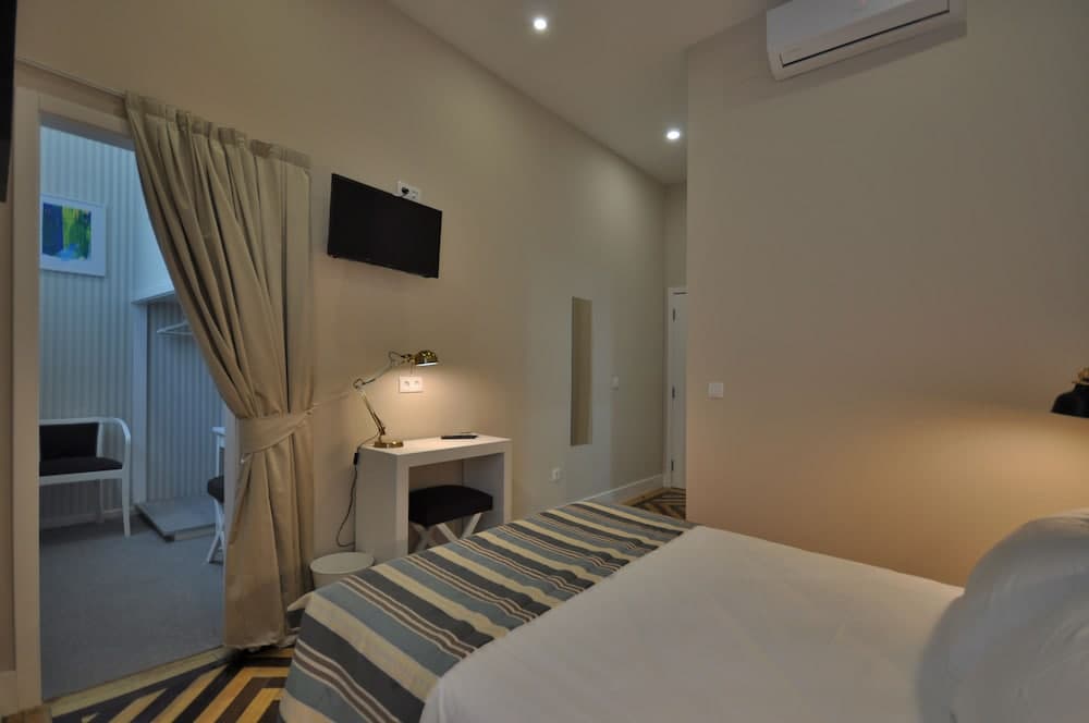 Porto Charming Hotel