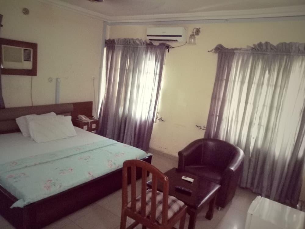 Bv.Standard Executive Suite