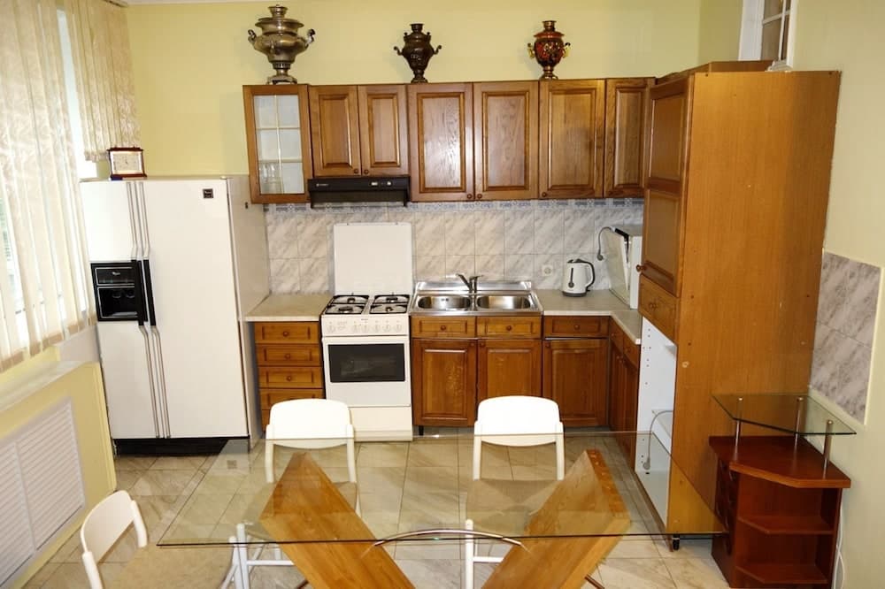 LUXKV Apartment on 2nd Dubrovskaya