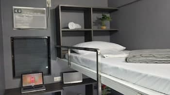 ERVoruto Hostel Makati