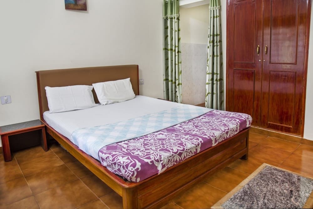 GuestHouser 1 BR Bed & Breakfast