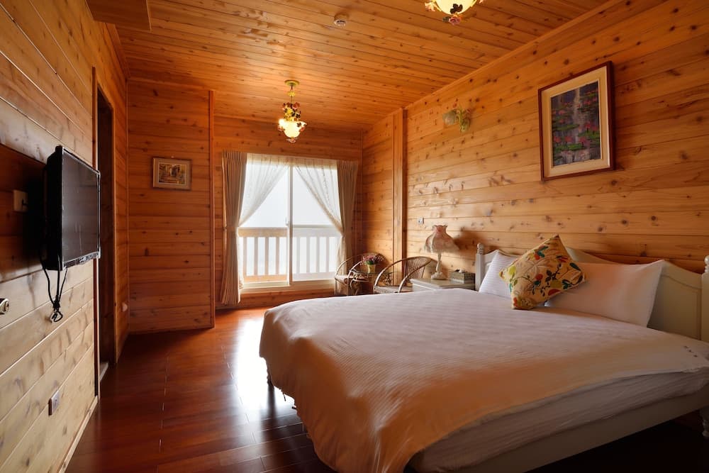 Sitou Flora's House B&B