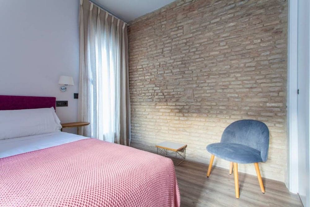 Sevilla Alquila Amplios Apartamentos Duplex en San Bernardo