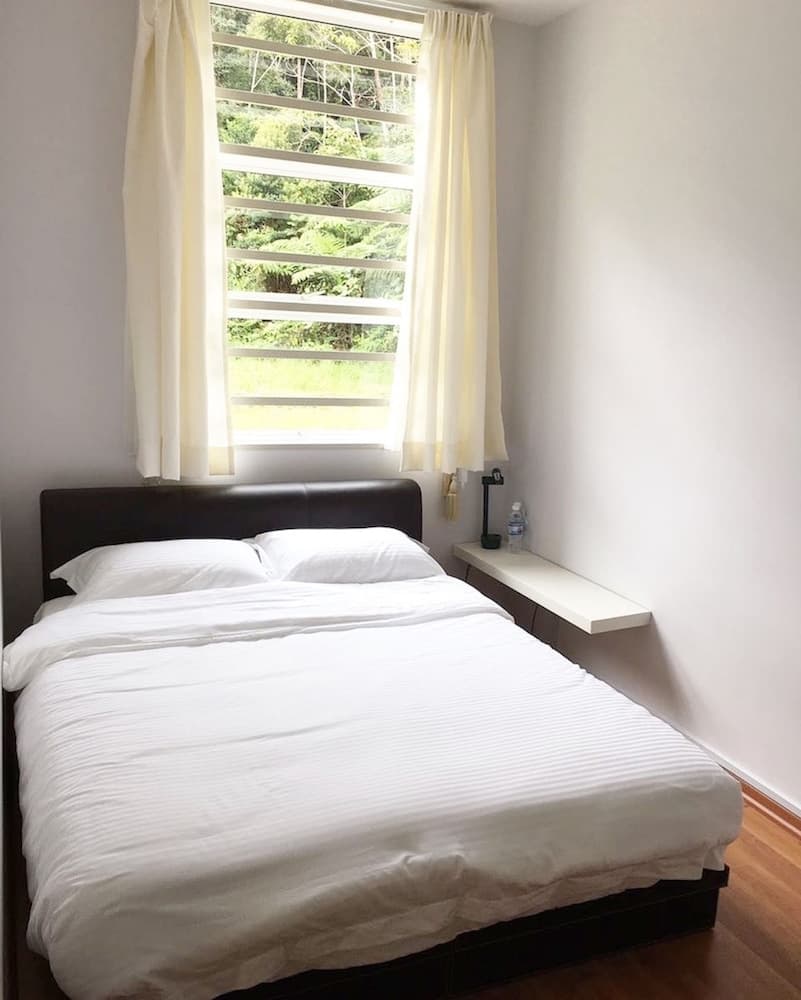 Crystal Cameron Highlands