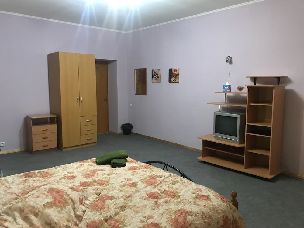 Guest House on Marata