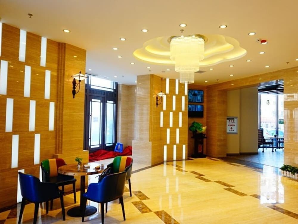 GreenTree Inn LiaoYuan Longshan District Train station Longjihuadian Hotel_