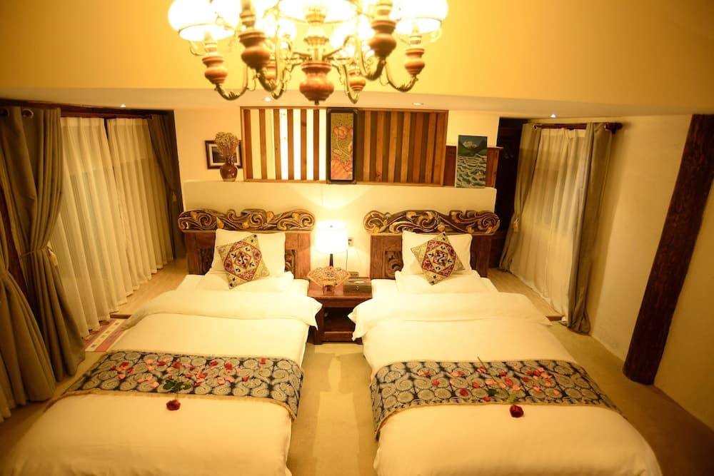 Shangri-La E-Outfitting Boutique Hotel